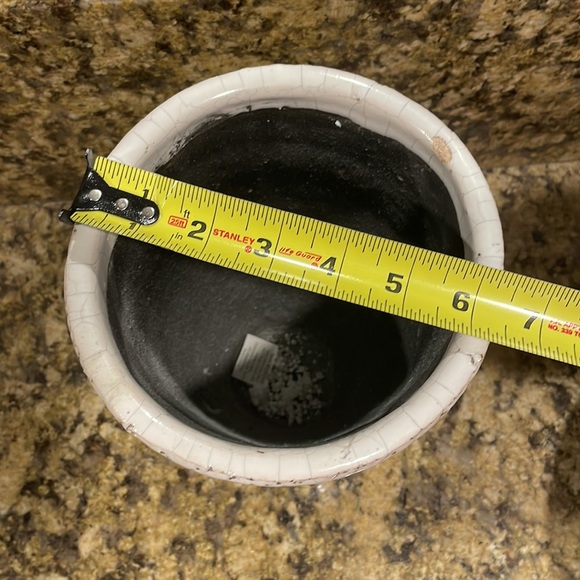 Ceramic Vase/planter with Crown 👑 - Picture 3 of 6